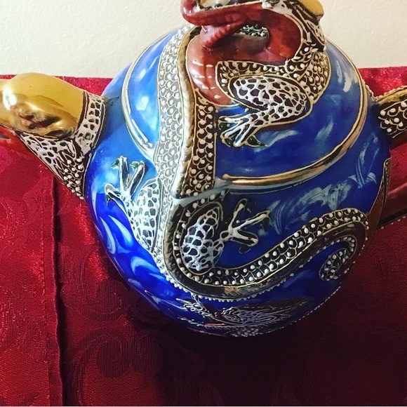 Rare Kutani Dragonware tea set with Geisha girl cups. - Picture 4 of 10